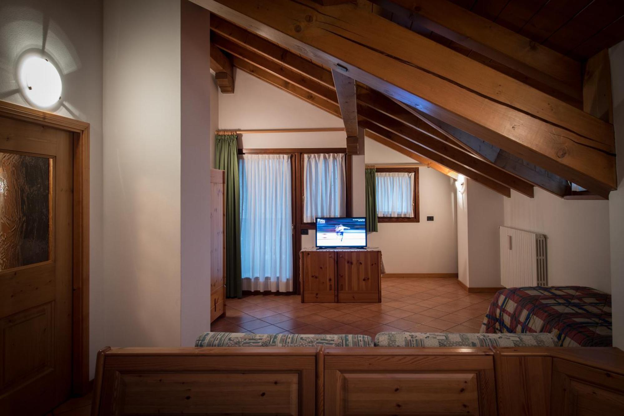 Casa Le Rondini Apartment Valdisotto Ngoại thất bức ảnh